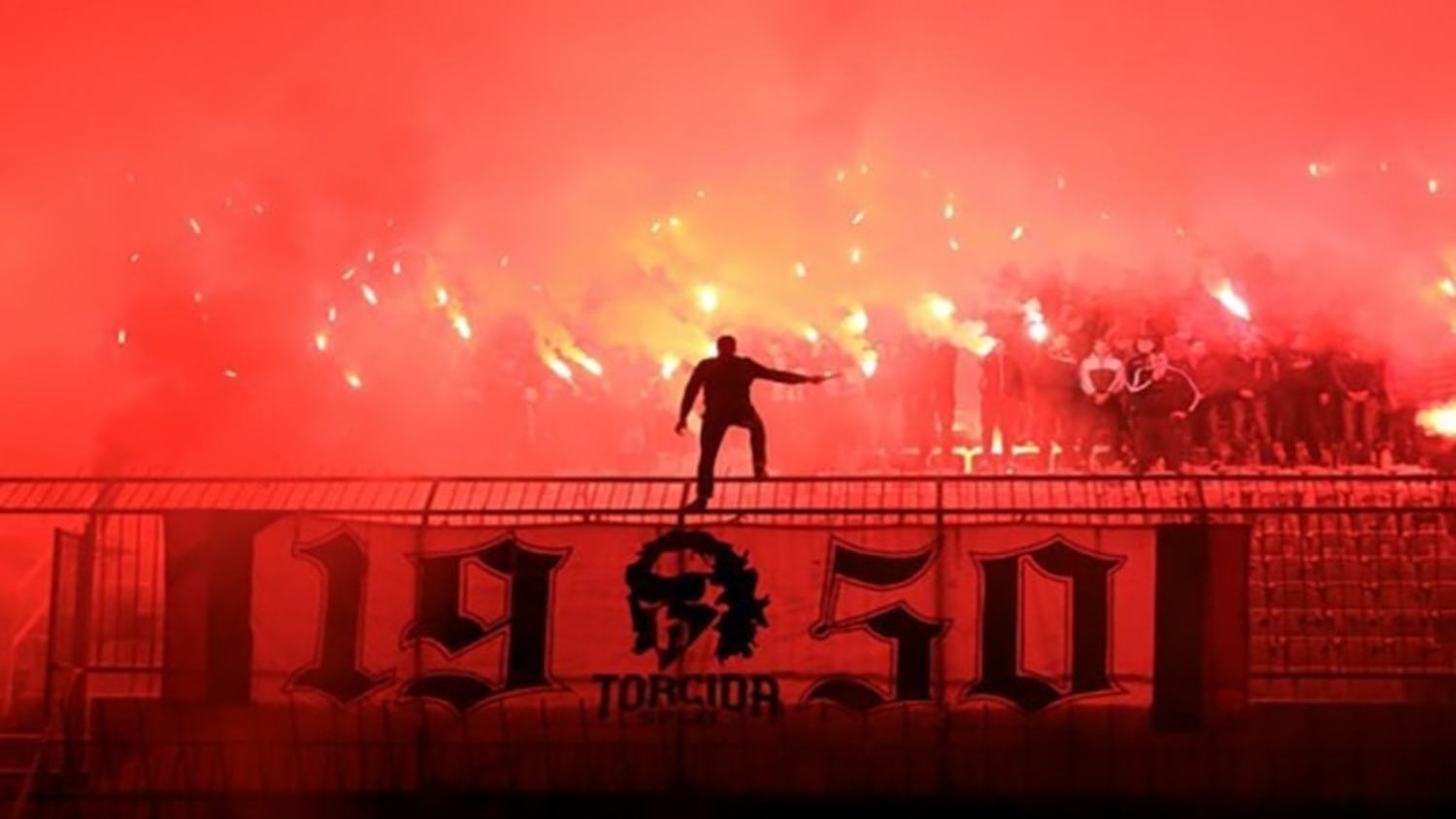 Torcida Split farewell to their legend