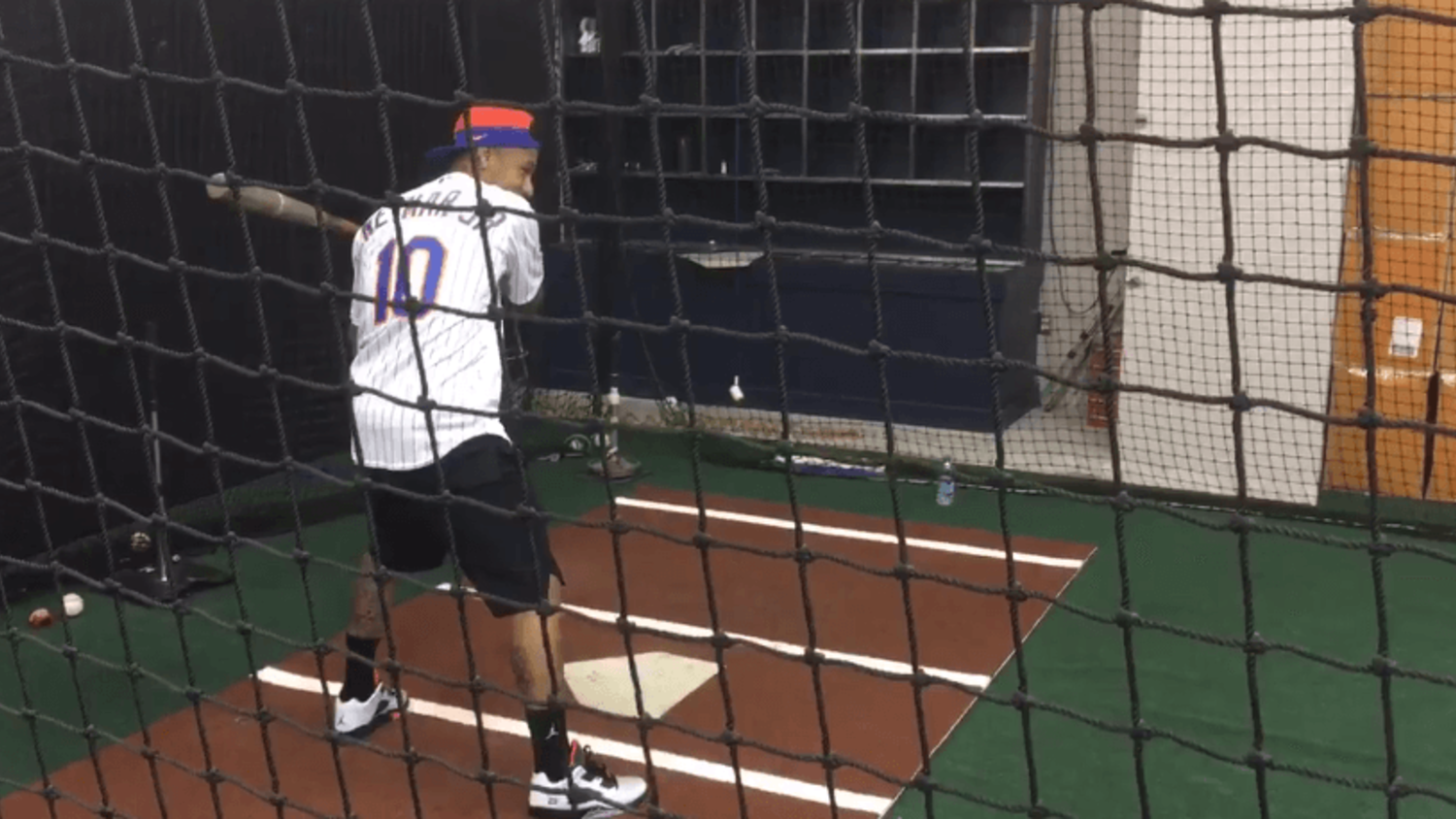 Stick to your day job Neymar, Baseball isn't your game