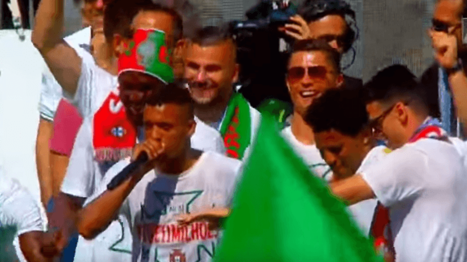 Nani & Renato Sanches show off their beatbox skills at Portugal Euro 2016 celebrations