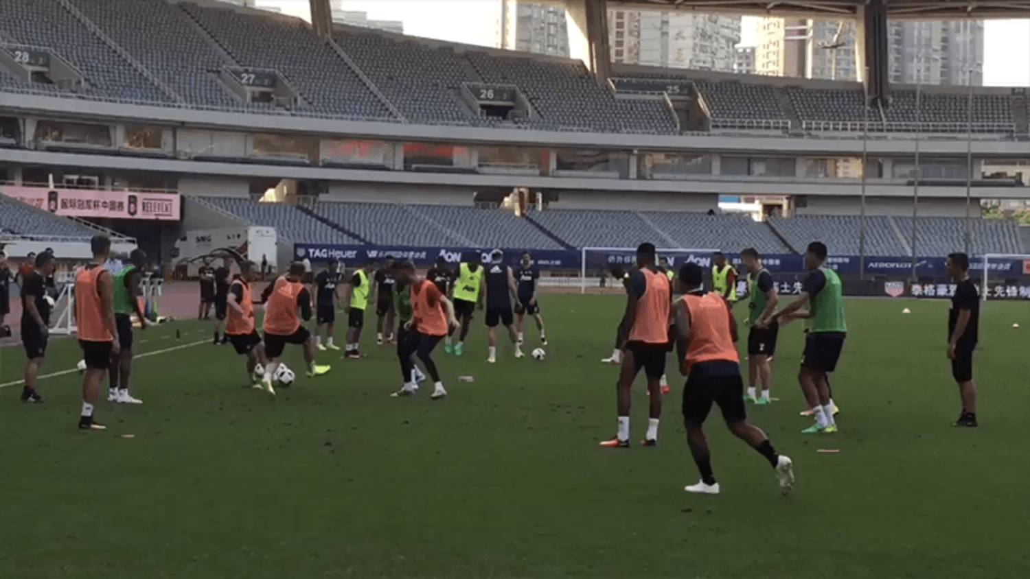 Wayne Rooney gets nutmegged twice in seconds during Manchester United training