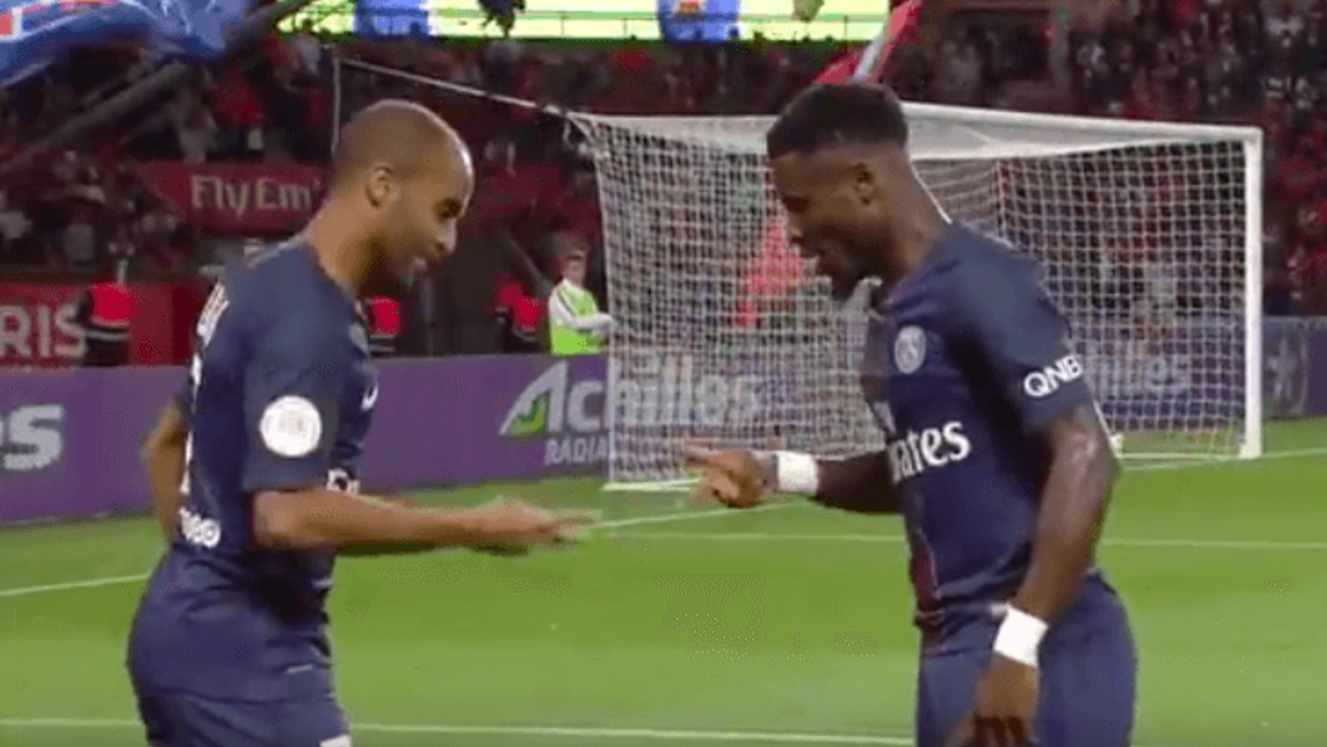 Lucas Moura vs Serge Aurier: Rock, Paper Scissors Celebration