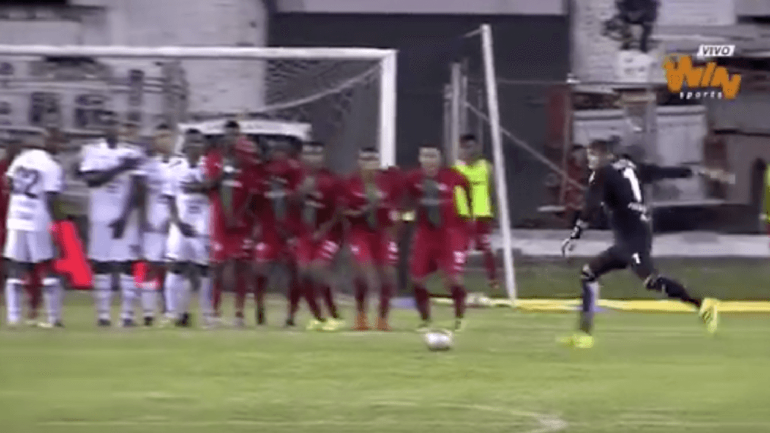 Fortaleza Goalkeeper Scores Freekick and Assist In A Single Game!