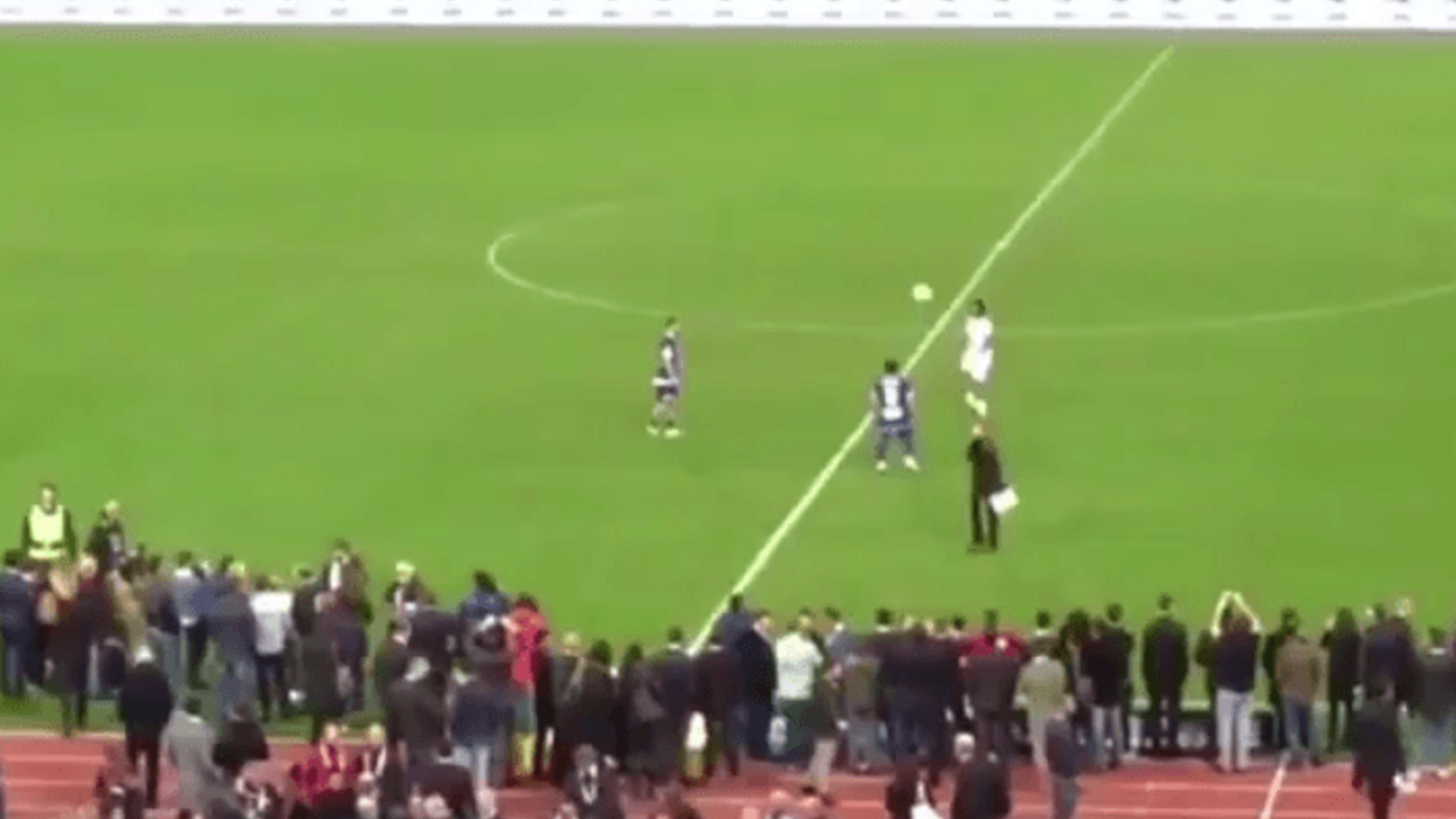 Ronaldinho, Totti & Maradona Show Off Their Freestyle Skills at Pope's Match for Peace
